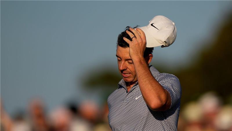 Rory McIlroy büßte an Tag drei des Masters in Augusta seine klare Führung ein.