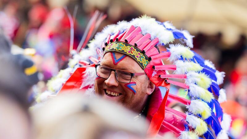 „Nur nicht lachen“ - Geheimnisse des Karnevals von A bis Z Rosenmontag ist der Höhepunkt der Karnevalszeit.