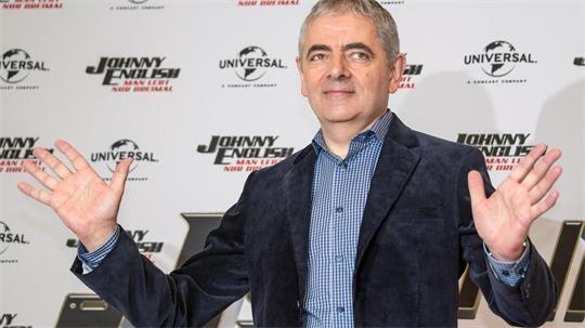 Rowan Atkinson kehrt auf die Theaterbühne zurück. (Archivbild)