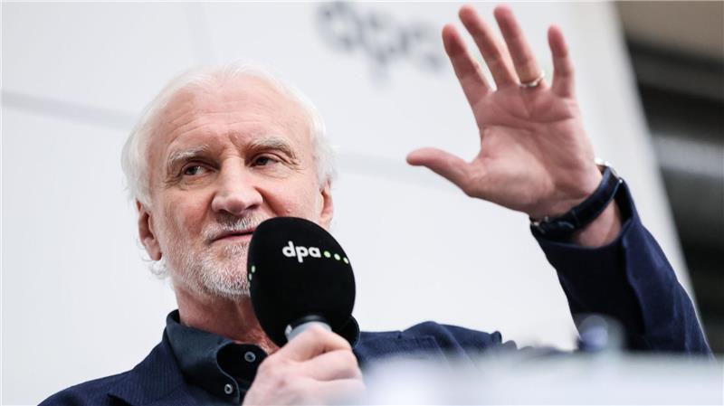 Rudi Völler hält die Debatte um einen WM-Boykott für sinnlos.