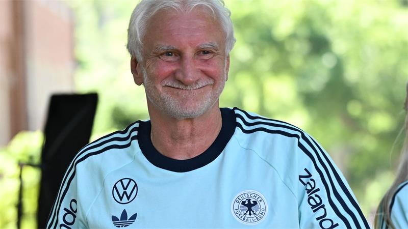 Nagelsmanns neuer WM-Weg mit Fokus statt „Freizeitfahrt“ Rudi Völler ist ein wichtiger WM-Berater für Bundestrainer Nagelsmann.