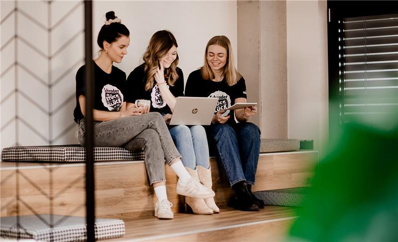 Rückzugsorte für Gruppenarbeiten und Diskussionen gibt es in der Zentrale von Bäcker Schrader zuhauf.