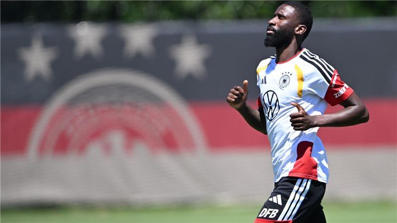 Schlotterbeck-Schock: Wer jetzt wichtig wird Rüdiger rückt nun in die Startelf der Nationalmannschaft.