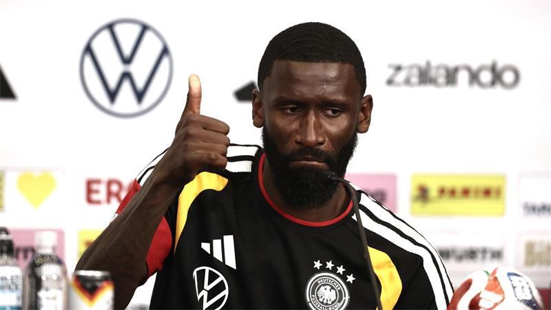 Rüdiger macht Schluss im DFB-Trikot: „Weg frei machen“ Rüdiger zeigte sich bei der WM in den USA als Musterprofi. (Archivbild)