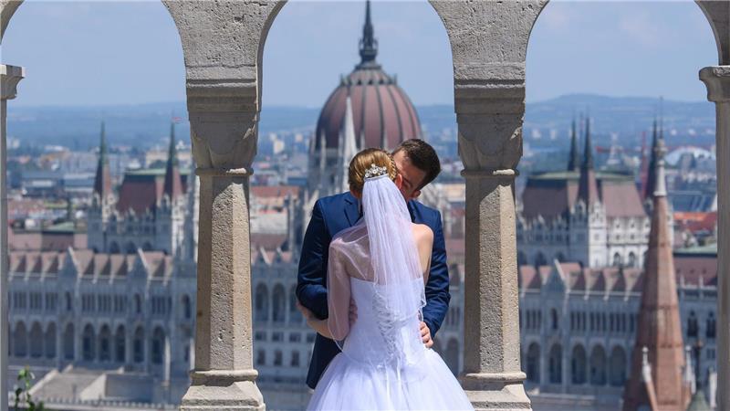 Welche Songs fröhliche Erinnerungen auslösen Ruhige Lieder erinnern eher an große romantische Momente im Leben. (Symbolbild)