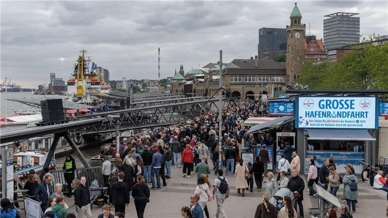Rund 1,1 Millionen Besucher wurden auf dem Hafengeburtstag gezählt, etwas weniger als in den Vorjahren. 