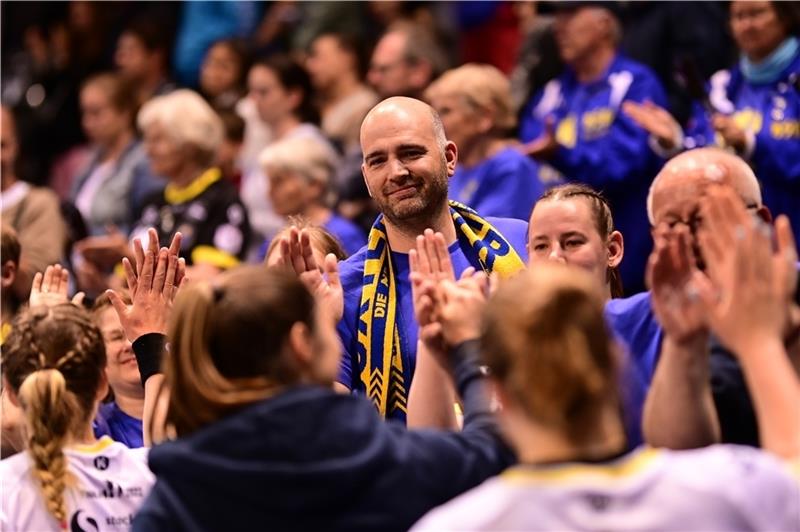 BSV setzt auf digitales Ticket-System Rund 120 Fans sind in den Süden gereist, um die BSV-Handballerinnen zu unterstützen.