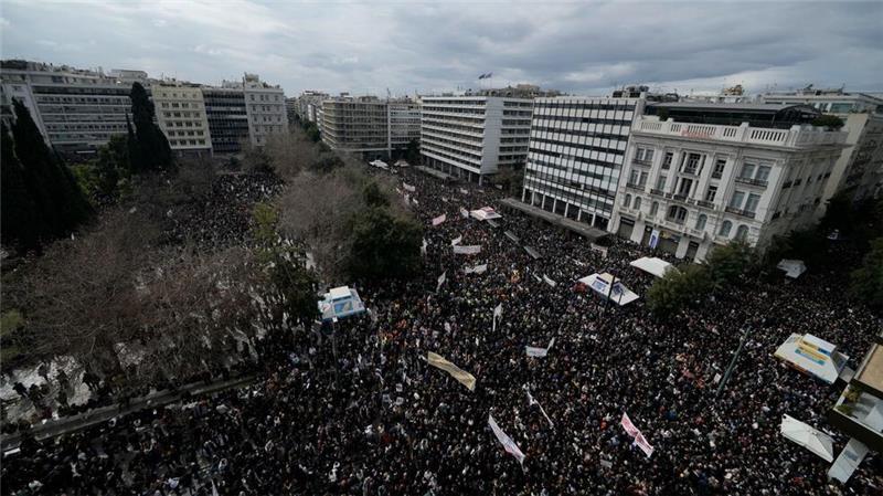 Rund 170.000 Menschen gingen allein in Athen auf die Straße.