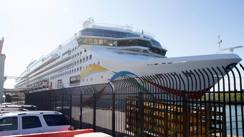 Überfallen und eingesperrt: 9000-Euro-Kreuzfahrt wird zum Albtraum Rund 2000 Passagiere und 1000 Besatzungsmitglieder saßen wegen einem Cholera-Verdacht auf der „Norwegian Dawn“ fest (Archivbild).