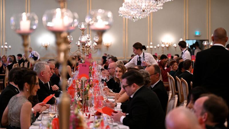Bundespresseball: Geliehener Smoking und „No Cannabis“ Rund 2200 Gäste wurden zum Bundespresseball geladen.