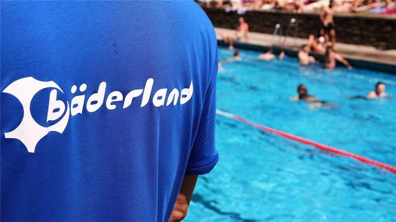 Alsterschwimmhalle ist Besuchermagnet - Personal gesucht Rund 4,2 Millionen Menschen haben 2024 die Frei- und Hallenbäder des Hamburger Bäderlandes besucht. (Archivfoto)