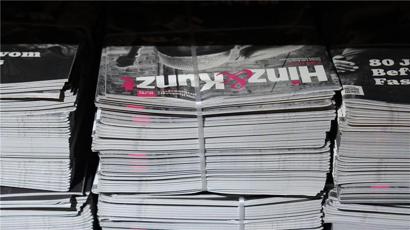 „Hinz & Kunzt“: Überraschender Erfolg für Hamburger Straßenmagazin Rund 44.000 Exemplare der Hamburger Straßenzeitung verkaufen die Obdachlosen im Monat.