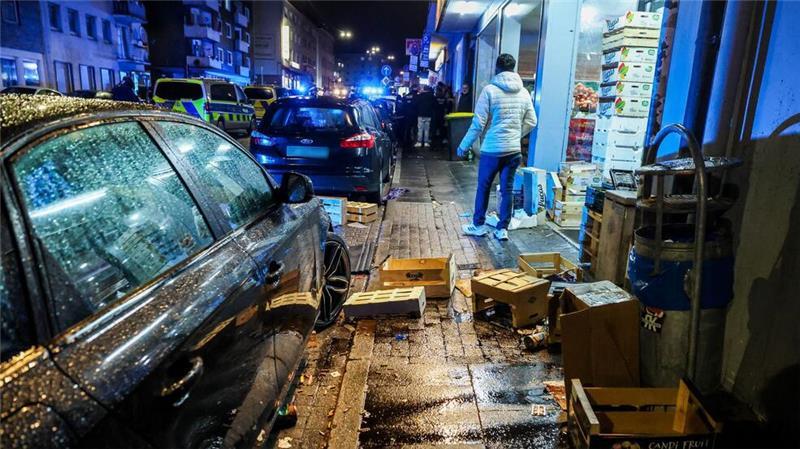 Rund 50 Menschen waren laut Polizei an der Schlägerei beteiligt.