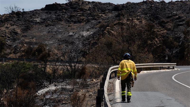 Schwerer Waldbrand in Spanien breitet sich nicht weiter aus Rund 600 zuvor evakuierte Menschen durften in ihre Häuser zurückkehren.