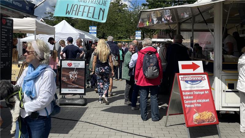 Das ist dieses Jahr neu beim Altländer Kirschmarkt Rund 70 Kunsthandwerker und Gastronomen haben dieses Jahr einen Stand auf dem Kirschmarkt gebucht.