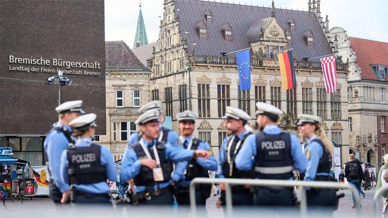 Spitzenpolitik und Trubel: Einheitsfest in Bremen startet Rund um den Tag der Deutschen Einheit sind zahlreiche Polizisten und Polizistinnen in Bremen unterwegs.