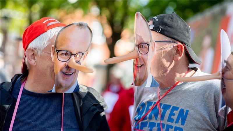 Rund um die Konferenz gingen zahlreiche Menschen auf die Straße.