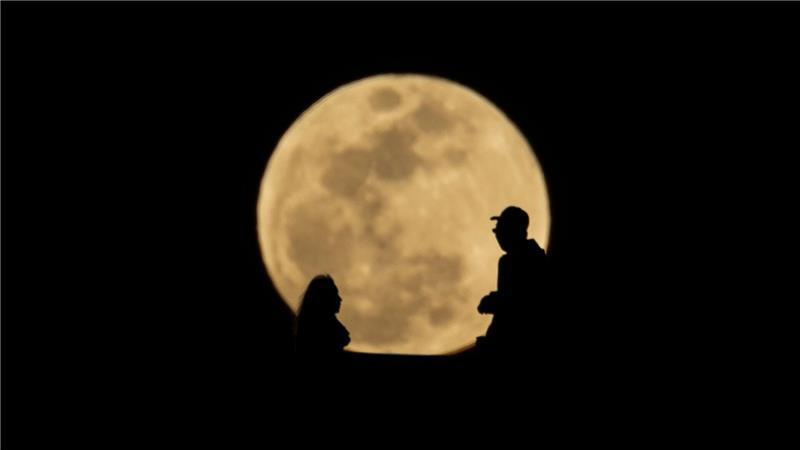Faszination Vollmond: Was ist Fantasie und was sind Fakten? Runde Sache: Vollmond in Texas