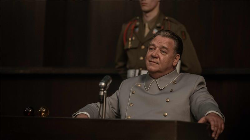 Russell Crowe stellt den Nazi Hermann Göring dar. 