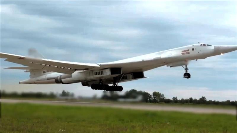 Russland beschießt Ukraine massiv mit Raketen und Drohnen Russische Langstreckenbomber Tu-160 griffen mit ihren Lenkwaffen die Ukraine an. (Archivbild)