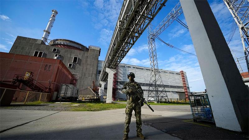 Russische Truppen kontrollieren seit dem Frühjahr 2022 das ukrainische Atomkraftwerk Saporischschja im Südosten des Landes. (Archivbild)