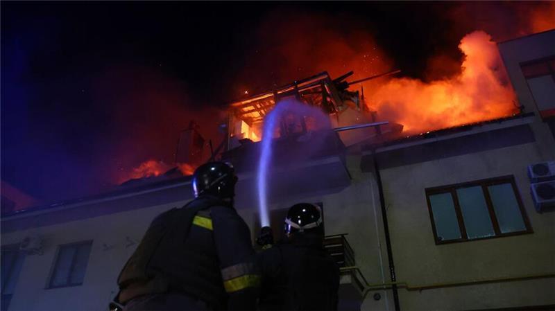 Russischer Drohnenangriff auf ein Wohnviertell l