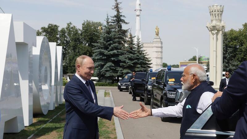 Russland feiert mit einem neuen großen Museum mit sieben Etagen, davon vier unter der Erde, die Atomenergie.