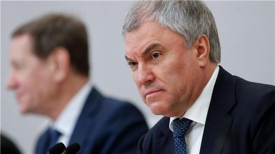 Russlands Parlamentschef Wjatscheslaw Wolodin droht der Ukraine mit Massenvernichtungswaffen. (Archivbild)