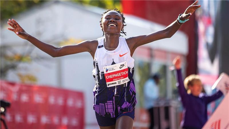 Marathon-Weltrekordlerin Chepngetich für drei Jahre gesperrt Ruth Chepngetich lief in Chicago als erste Frau einen Marathon unter 2:10 Stunden und wurde nun für drei Jahre gesperrt.