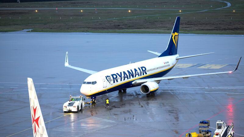 Flugstrecken gestrichen: Ryanair kürzt Angebot am Hamburger Flughafen Ryanair fliegt weiter nicht nach Dortmund, Dresden, Leipzig