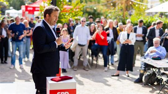 SPD-Bundesvorsitzender Lars Klingbeil trat bei einer Wahlkampfveranstaltung in Hannover auf.
