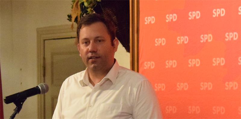 SPD-Generalsekretär Lars Klingbeil hielt eine engagierte Rede in Hammah.  Foto Wisser