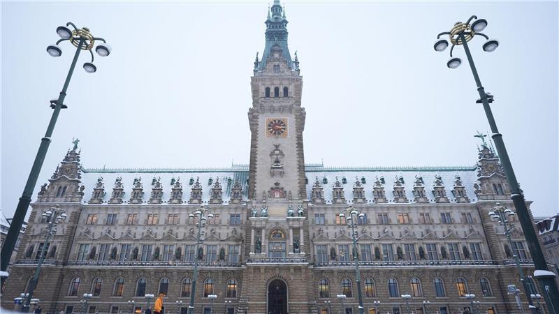 SPD, Grüne und CDU in der Hamburgischen Bürgerschaft verurteilen das Vorgehen des Regimes in Iran in einer gemeinsamen Resolution scharf. (Archivbild)