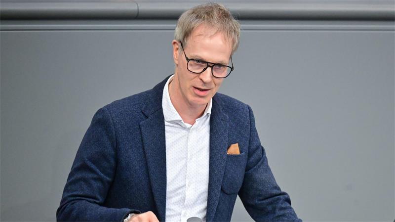 SPD-Innenexperte Sebastian Fiedler findet es richtig, das Instrumentarium zu erweitern. (Archivbild)