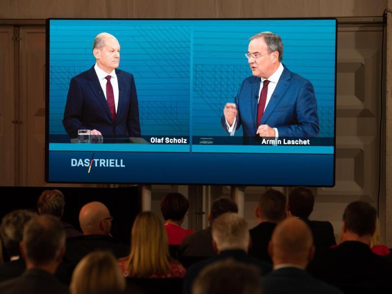 SPD-Kanzlerkandidat Olaf Scholz wurde von Union-Kanzlerkandidat Armin Laschet attackiert. Foto: Christophe Gateau/dpa