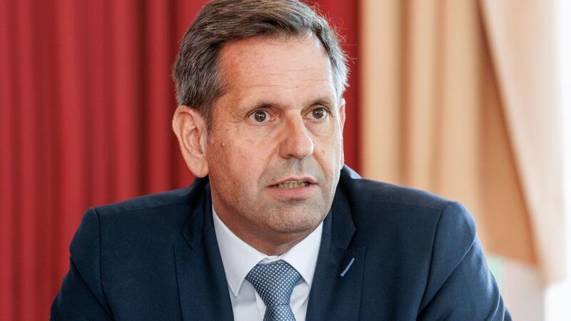 SPD-Politiker Lies sieht in Batteriespeichern einen Schlüssel zur Netzstabilität. (Archivbild)