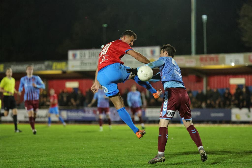 SV Drochtersen Assel - SC Weiche Flensburg, Freitag, 15. November 2024.