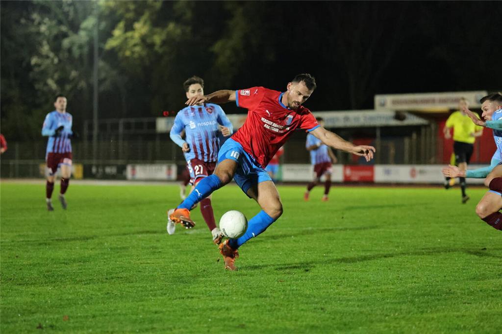 SV Drochtersen Assel - SC Weiche Flensburg, Freitag, 15. November 2024.