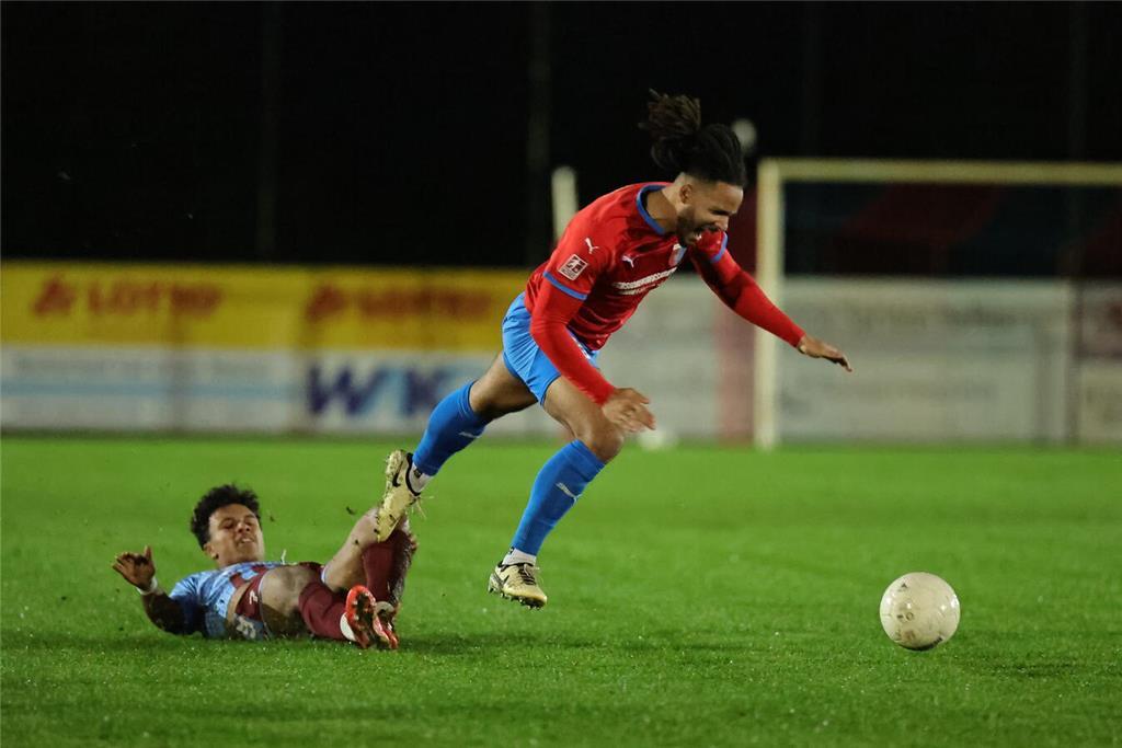 SV Drochtersen Assel - SC Weiche Flensburg, Freitag, 15. November 2024. Foto: Pi...