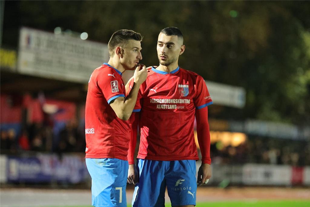 SV Drochtersen Assel - SC Weiche Flensburg, Freitag, 15. November 2024. Foto: Pi...