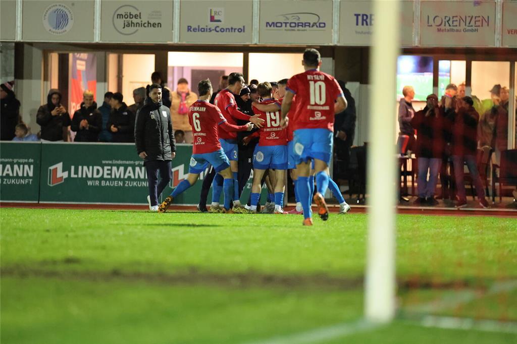 SV Drochtersen Assel - SC Weiche Flensburg, Freitag, 15. November 2024. Foto: Pi...