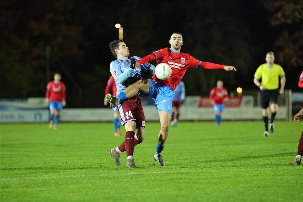 SV Drochtersen Assel - SC Weiche Flensburg, Freitag, 15. November 2024. Foto: Pi...