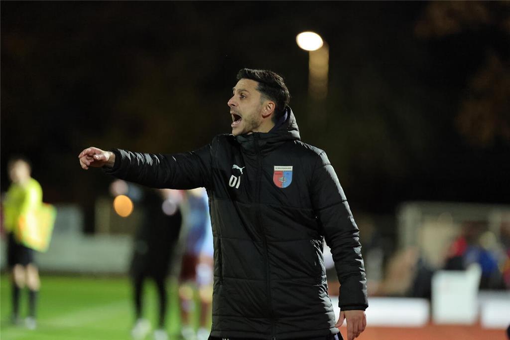 SV Drochtersen Assel - SC Weiche Flensburg, Freitag, 15. November 2024. Foto: Pi...