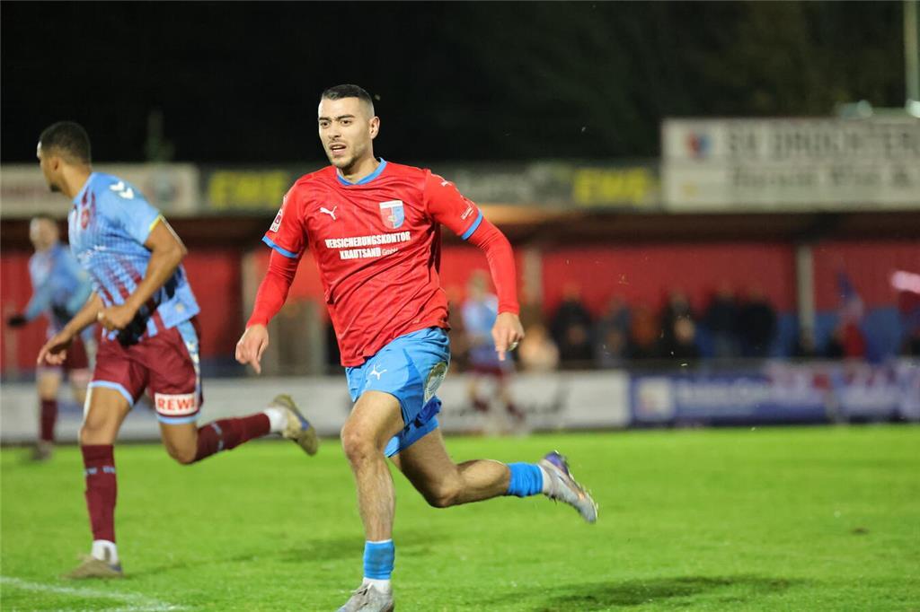 SV Drochtersen Assel - SC Weiche Flensburg, Freitag, 15. November 2024. Foto: Pi...