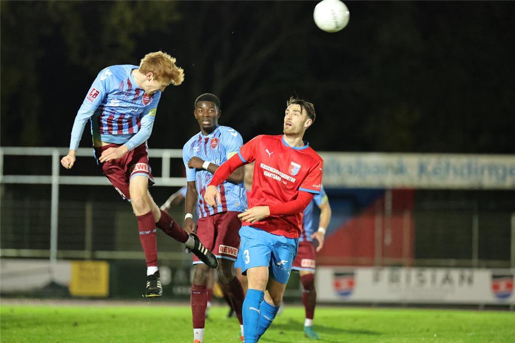 SV Drochtersen Assel - SC Weiche Flensburg, Freitag, 15. November 2024. Foto: Pi...