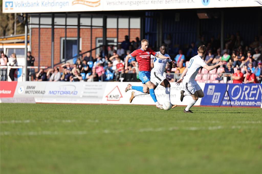 SV Drochtersen Assel - VfB Oldenburg am Samstag, 12. April 2025.