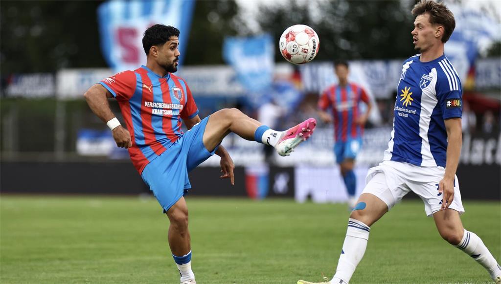 SV Drochtersen Assel gegen Kickers Emden am Freitag, 21. August 2026. 