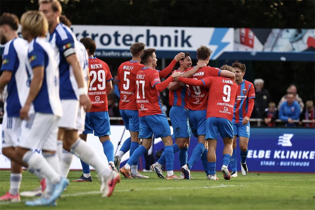 SV Drochtersen Assel gegen Kickers Emden, am Freitag, 21. August 2026. 