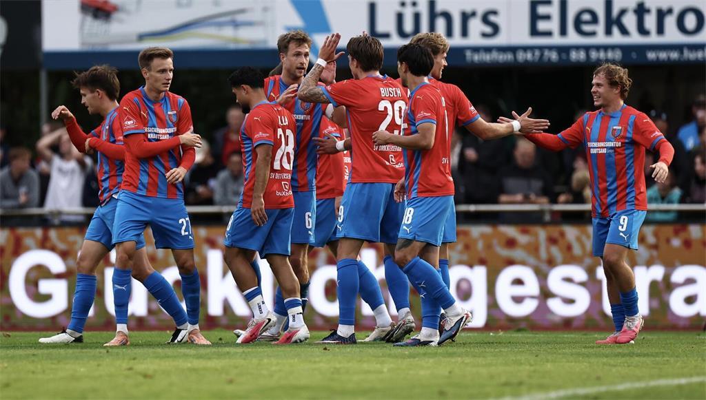 SV Drochtersen Assel gegen Kickers Emden, am Freitag, 21. August 2026. 
