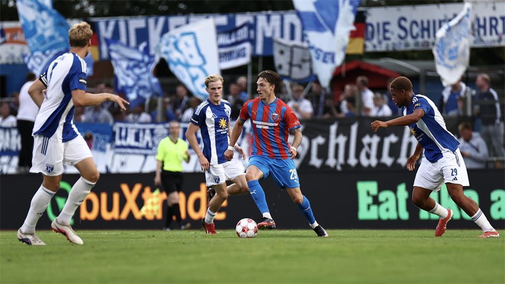 SV Drochtersen Assel gegen Kickers Emden, am Freitag, 21. August 2026. 